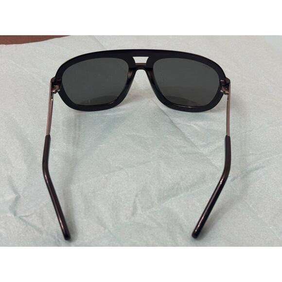 TOD\'S Women\'s Black \'TO11\' Oval Sunglasses main image 4
